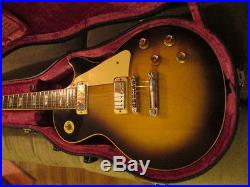 1976 Gibson Les Paul Deluxe Tabacco Sunburst Guitar with original hard shell case