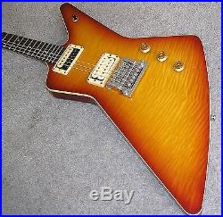 1980 USA 4-Digit Hamer Standard Guitar with original case NO RESERVE