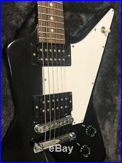 2004 Gibson Explorer Electric Guitar in Hard Case