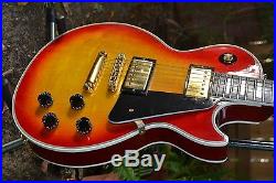 2005 Gibson Les Paul Custom Shop Heritage Cherry Sunburst Guitar with Case