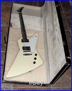 2010 White Gibson Explorer Electric Guitar With OHSC