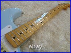 2019 Fender Vintera'50s Stratocaster Electric Guitar Sonic Blue