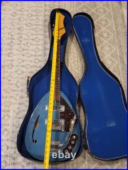 AUTHENTIC VINTAGE BLUE TEARDROP CRESCENDO GUITAR FROM BEFORE 1980 Condition VG++