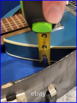 AUTHENTIC VINTAGE BLUE TEARDROP CRESCENDO GUITAR FROM BEFORE 1980 Condition VG++