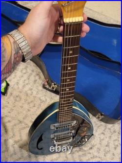 AUTHENTIC VINTAGE BLUE TEARDROP CRESCENDO GUITAR FROM BEFORE 1980 Condition VG++