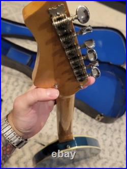 AUTHENTIC VINTAGE BLUE TEARDROP CRESCENDO GUITAR FROM BEFORE 1980 Condition VG++
