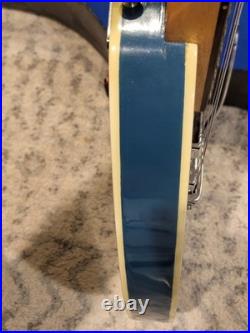 AUTHENTIC VINTAGE BLUE TEARDROP CRESCENDO GUITAR FROM BEFORE 1980 Condition VG++