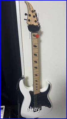 A Trial Performance Caparison 6 String Guitar Dellinger White