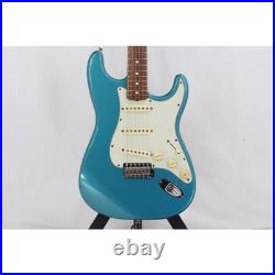 Authentic FENDER 60S STRATOCASTER #270-004-138-2469