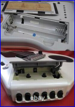 Casio EG-5 EleKing Guitar White with Built in Cassette Deck Amplifier Used VG
