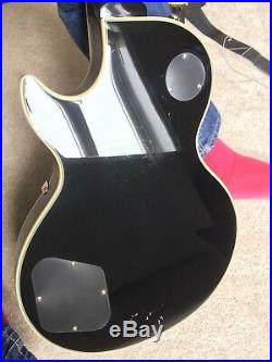 Epiphone Les Paul Custom Black with Hard Case