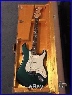 FENDER AMERICAN VINTAGE REISSUE'62 STRATOCASTER SHERWOOD GREEN GUITAR with Case