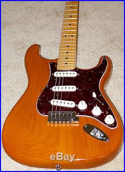 Fender American Deluxe Stratocaster Electric Guitar2013OHSCAmberS-1 Switch