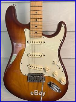 Fender American Deluxe ash Stratocaster maple neck