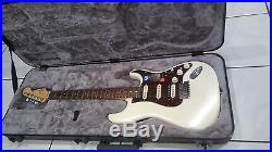 Fender American Elite Stratocaster HSS Shawbucker withHSC Olympic Pearl Read
