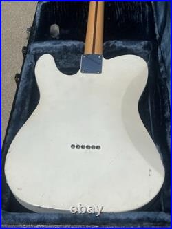 Fender Chris Shiflett Telecaster Deluxe with Case Fender Chris Shiflett Telecaster Deluxe with Case
