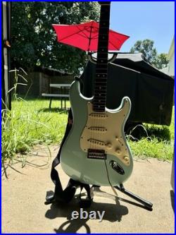 Fender Limited American ProfessionalStratocaster- Daphne Blue