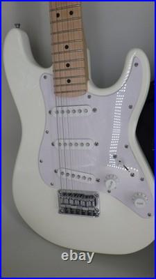 Fender Squier Mini Stratocaster (tdw040615) Fender Squier Mini Stratocaster (tdw040615)