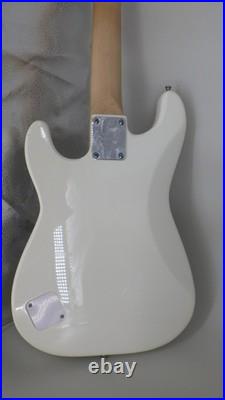 Fender Squier Mini Stratocaster (tdw040615) Fender Squier Mini Stratocaster (tdw040615)