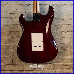 Fender Standard Stratocaster Custom