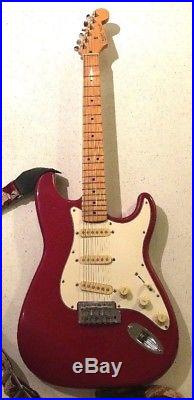 Fender Standard Stratocaster Electric Guitar Mono/Stereo