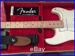 Fender Standard Stratocaster White Fat 50s Pickups Hard Case 2017