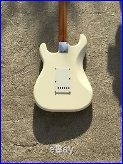 Fender Stratocaster Mexican, please read