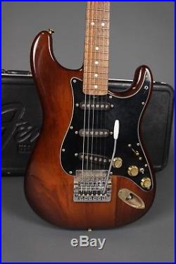 Fender Stratocaster Walnut 1982 with Kahler Tremolo The Strat