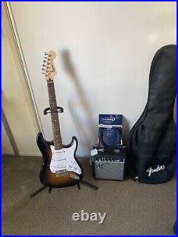 Fender stratocaster squire / Bundle