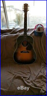 Gibson 2005 J-45 Custom Rosewood Acoustic Electric Guitar With Hard Shell Case