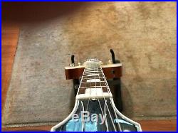 Gibson Les Paul Custom Classic, 2011, Goldtop, with an Evertune bridge