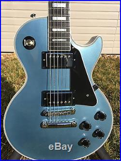 Gibson Les Paul Custom Shop Electric Guitar in Pelham Blue