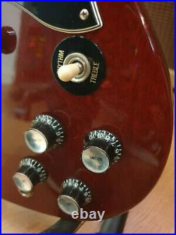 Gibson SG Standard 2004. Big sound! Plays like butter. Original Gibson hard case
