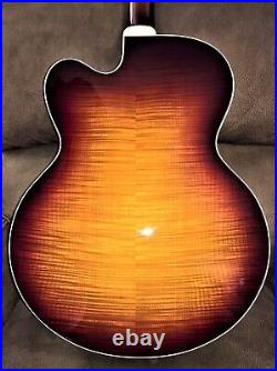 Gibson Solid Formed 17 Archtop Bourbon Burst MINT