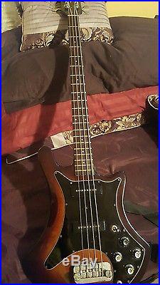 Guild B-302 Electric Bass Guitar Walnut Preowned