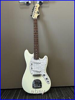 IYV Electric Guitar 200, Vintage White (Mustang/Jaguar) With Everything, Used