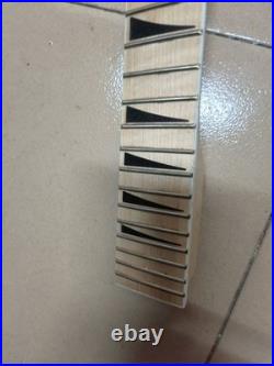 Jackson Guitar Maple Wood Neck, 24 Frets Maple Fingerboard
