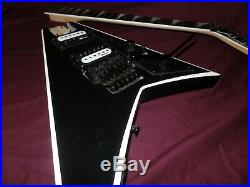 Jackson Randy Rhoads V 6-string Electric Guitar Black with White Floyd Rose
