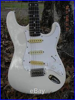 MIJ Fender Squier Wayne's World 62 Excalibur Stratocaster, Killer Player