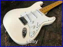 Mexican Fender Stratocaster guitar in arctic white Fender Fat 50s Pickups