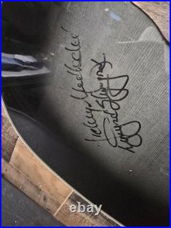 Ovations Guitars Collectors Series 1983-B Autographed By Lynyrd Skynyrd. WithCase