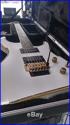 Peavey EXP V-Type NTB Electric Guitar with Tremolo and Case