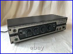 Roland DC-20 Analog Echo Vintage Guitar Effect Box MN3005 chip