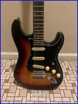 Sawtooth 6 String Electric Guitar Pack, Right, Sunburst with Vanilla Cream Pickg