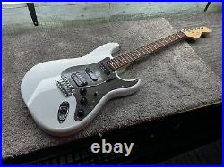 Squier Affinity HSS Stratocaster Electric Guitar Good Condition White 87377