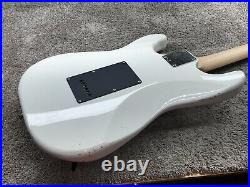 Squier Affinity HSS Stratocaster Electric Guitar Good Condition White 87377