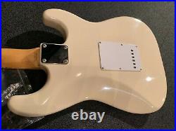 Used FenderJapan ST68-85L WHT MIJ Stratocaster Maple FB Lefty WithGB FreeShip